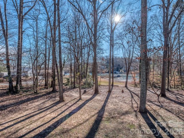 4677 Stratford Lane, Denver, NC 28037