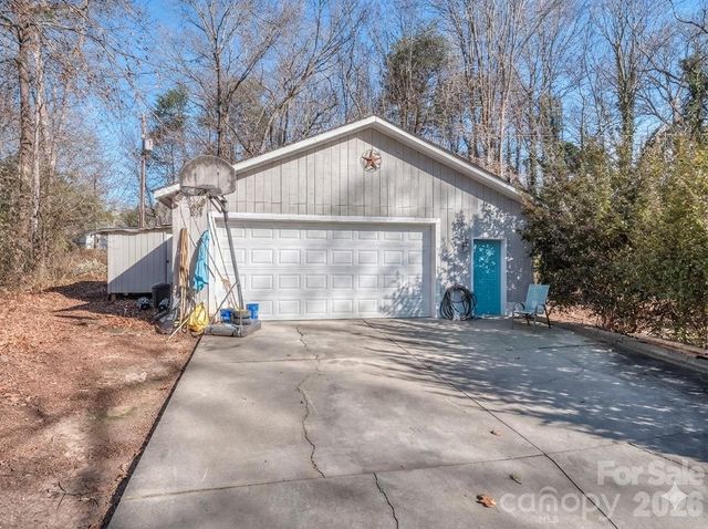 4677 Stratford Lane, Denver, NC 28037