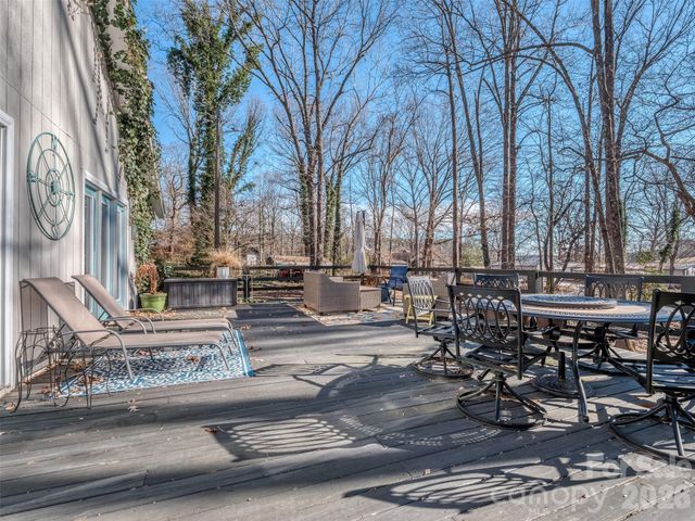 4677 Stratford Lane, Denver, NC 28037