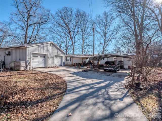 4677 Stratford Lane, Denver, NC 28037