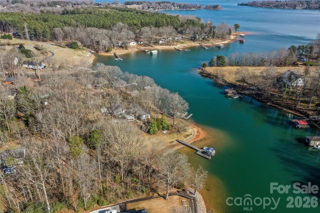 4677 Stratford Lane, Denver, NC 28037