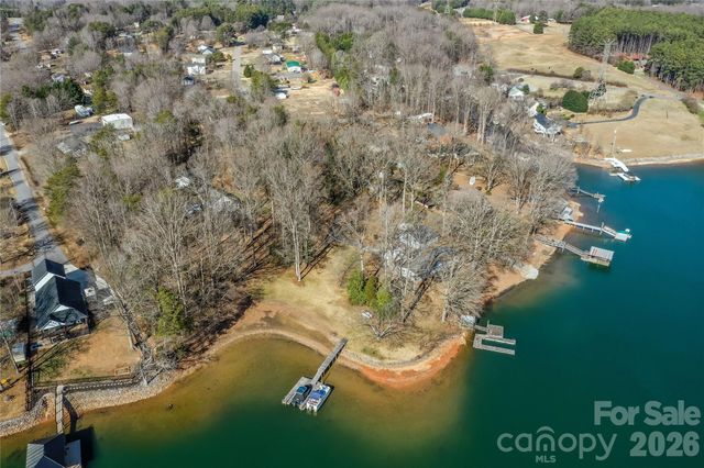 4677 Stratford Lane, Denver, NC 28037