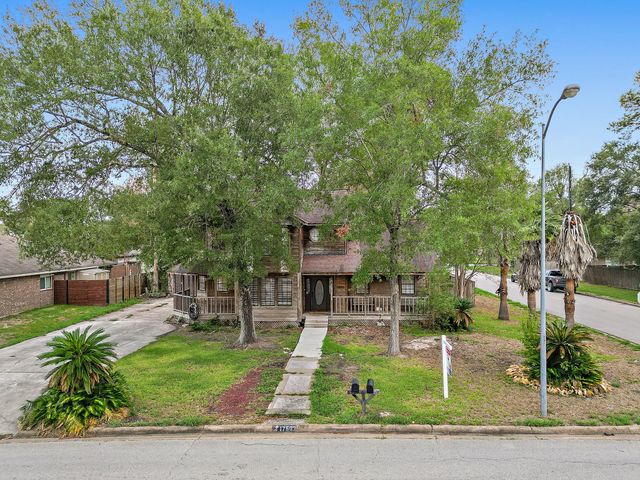 17502 Port O Call Street, Crosby, TX 77532