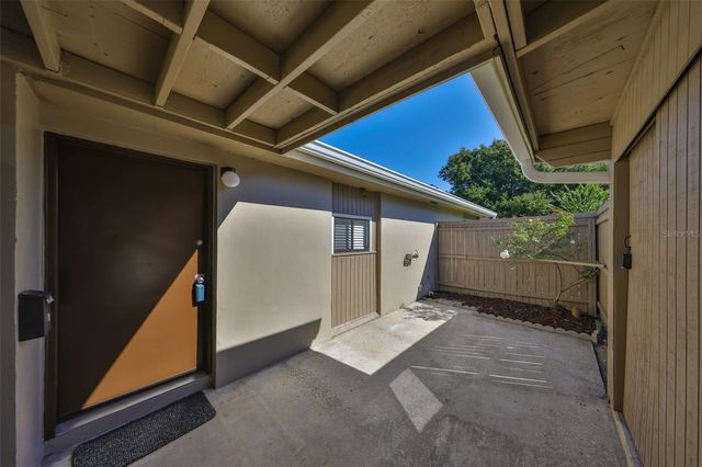 8616 PALM LANE, Temple Terrace, FL 33637