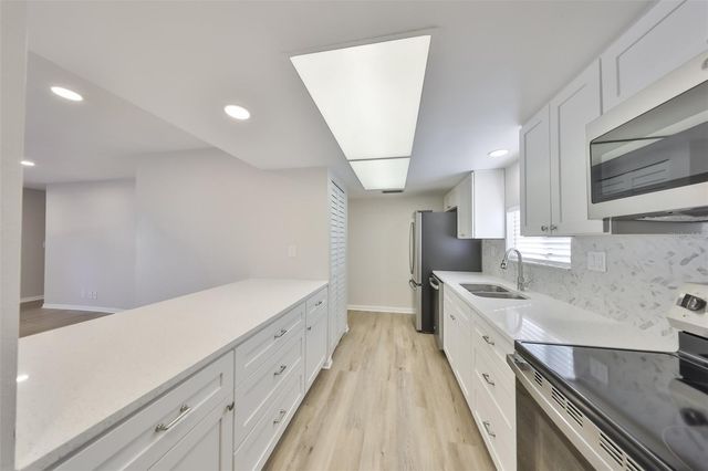 8616 PALM LANE, Temple Terrace, FL 33637