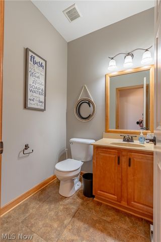 8811 Scotsbury Street NW, Massillon, OH 44646