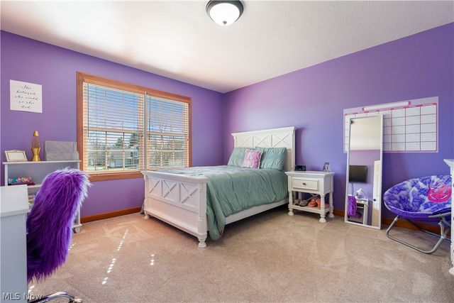 8811 Scotsbury Street NW, Massillon, OH 44646