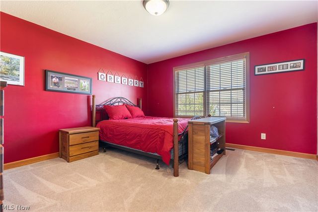 8811 Scotsbury Street NW, Massillon, OH 44646