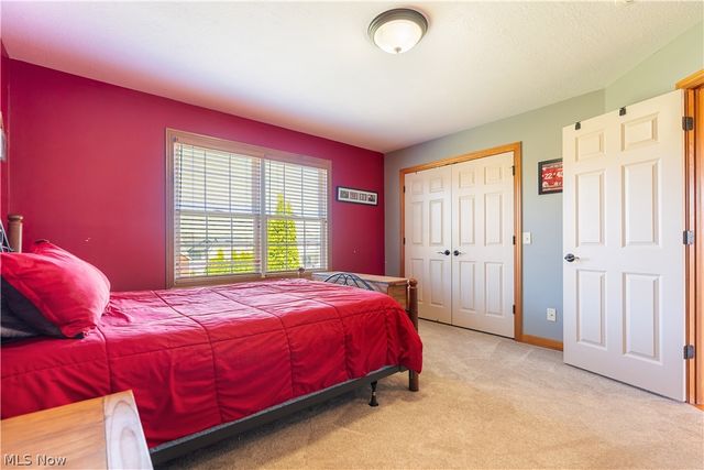 8811 Scotsbury Street NW, Massillon, OH 44646