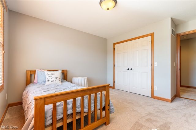 8811 Scotsbury Street NW, Massillon, OH 44646