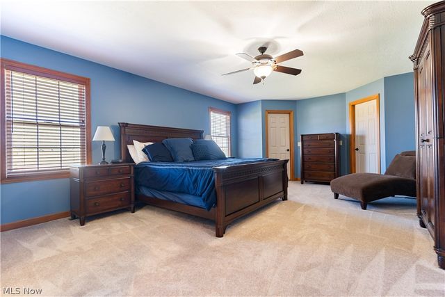 8811 Scotsbury Street NW, Massillon, OH 44646