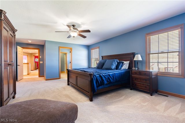 8811 Scotsbury Street NW, Massillon, OH 44646