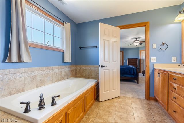 8811 Scotsbury Street NW, Massillon, OH 44646