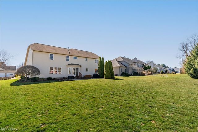 8811 Scotsbury Street NW, Massillon, OH 44646