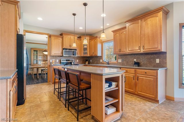 8811 Scotsbury Street NW, Massillon, OH 44646