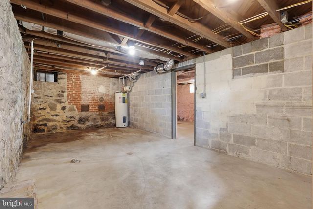224 E IRVIN AVE, Hagerstown, MD 21742