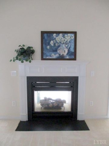 115 Thornfield Drive, Lynchburg, VA 24502