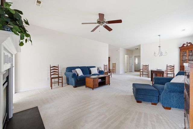 115 Thornfield Drive, Lynchburg, VA 24502