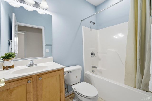 115 Thornfield Drive, Lynchburg, VA 24502