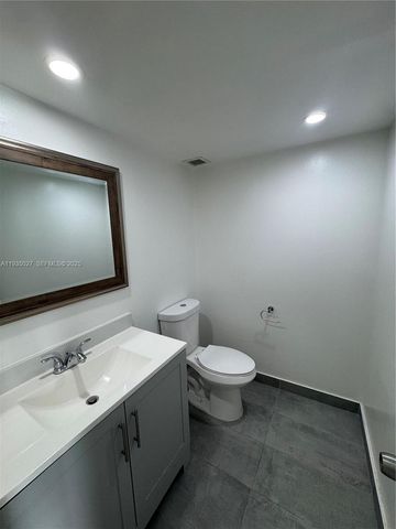 16710 NE 9th Ave 305, North Miami Beach, FL 33162