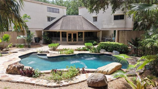 8875 SW 110th St, Miami, FL 33176