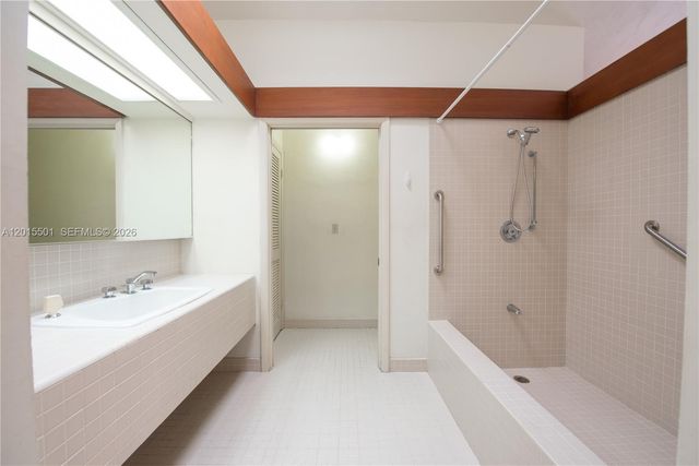 8875 SW 110th St, Miami, FL 33176