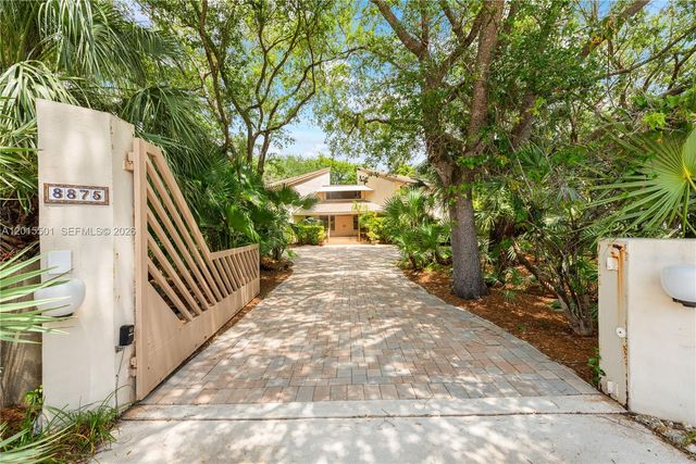 8875 SW 110th St, Miami, FL 33176