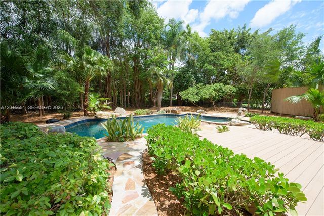 8875 SW 110th St, Miami, FL 33176