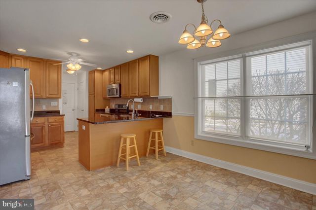 200 PARK VIEW DR, Chambersburg, PA 17201