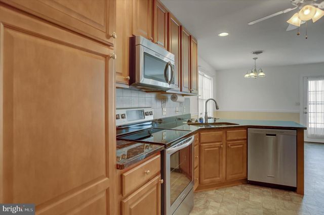 200 PARK VIEW DR, Chambersburg, PA 17201