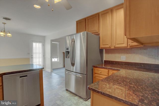 200 PARK VIEW DR, Chambersburg, PA 17201