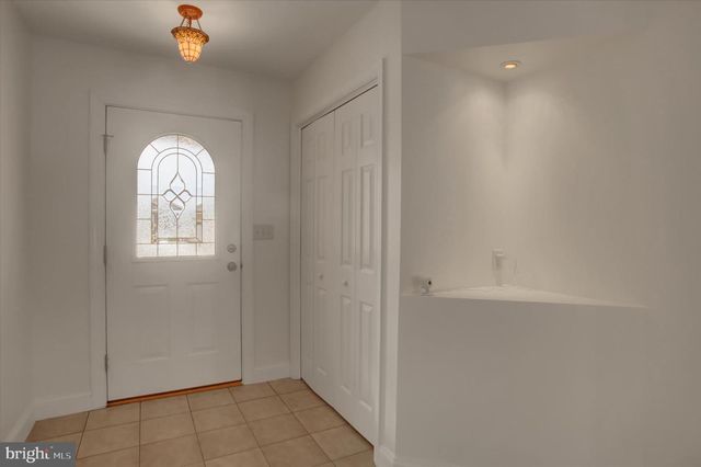 200 PARK VIEW DR, Chambersburg, PA 17201