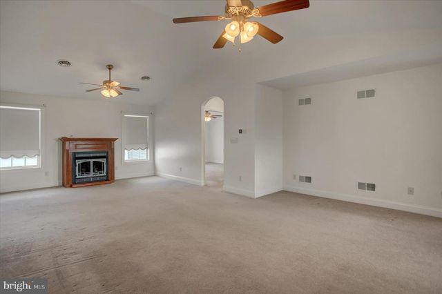 200 PARK VIEW DR, Chambersburg, PA 17201