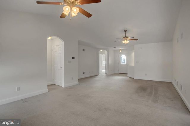 200 PARK VIEW DR, Chambersburg, PA 17201