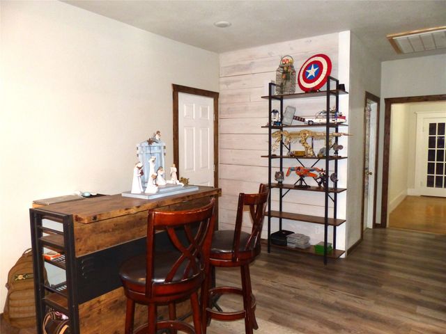 617 N Bridge, Brady, TX 76825