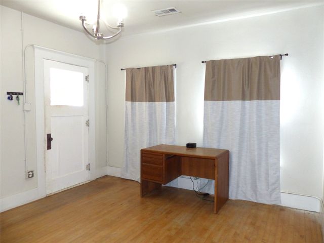 617 N Bridge, Brady, TX 76825