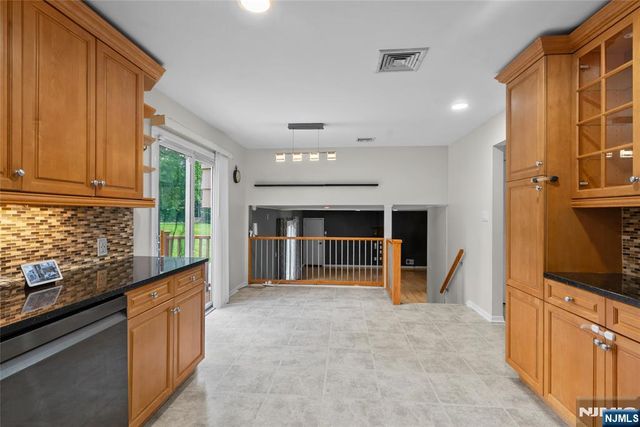 260 Saint Cloud Avenue, West Orange, NJ 07052