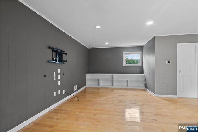 260 Saint Cloud Avenue, West Orange, NJ 07052