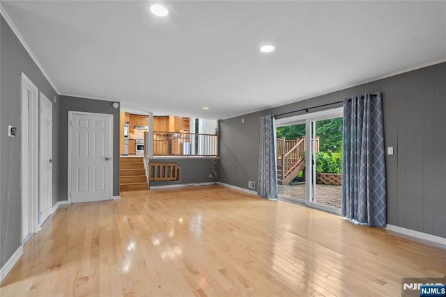 260 Saint Cloud Avenue, West Orange, NJ 07052