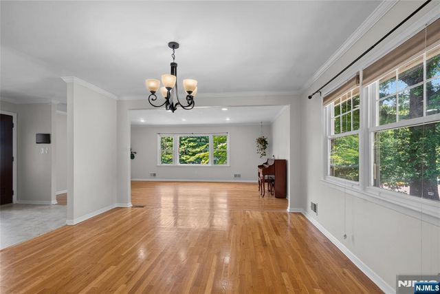 260 Saint Cloud Avenue, West Orange, NJ 07052