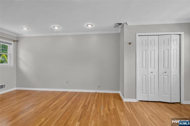 260 Saint Cloud Avenue, West Orange, NJ 07052