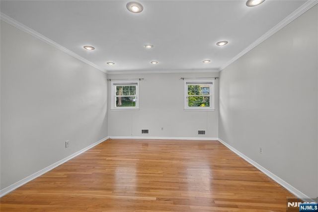 260 Saint Cloud Avenue, West Orange, NJ 07052