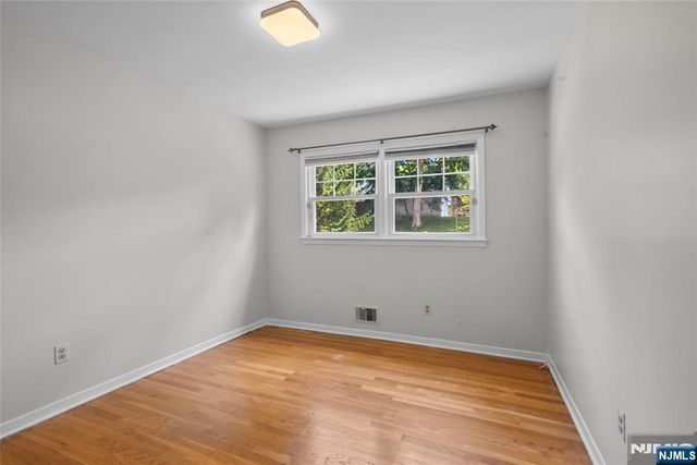 260 Saint Cloud Avenue, West Orange, NJ 07052
