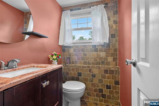 260 Saint Cloud Avenue, West Orange, NJ 07052