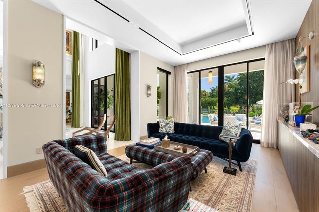 8345 Ponce De Leon Road, Miami, FL 33143