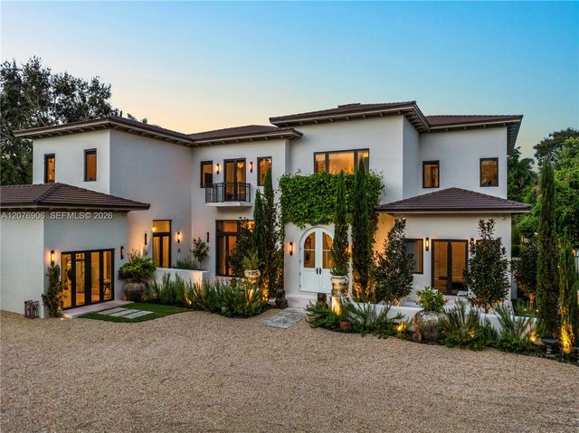 8345 Ponce De Leon Road, Miami, FL 33143
