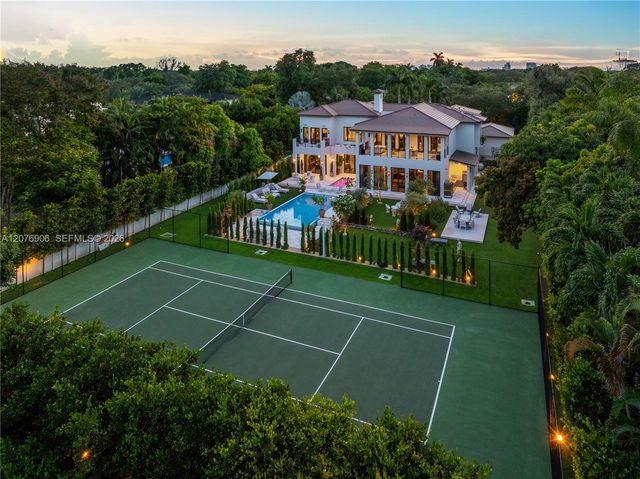 8345 Ponce De Leon Road, Miami, FL 33143