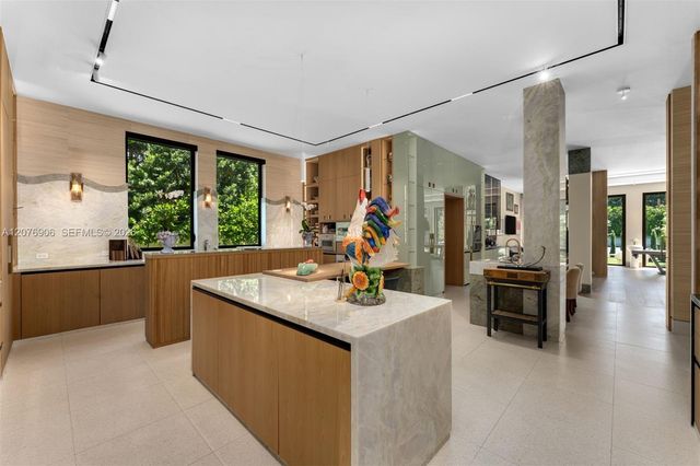 8345 Ponce De Leon Road, Miami, FL 33143