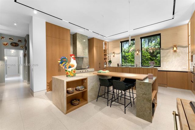 8345 Ponce De Leon Road, Miami, FL 33143