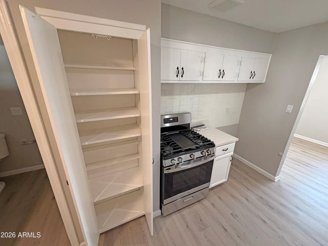 100 E 7TH Drive, Mesa, AZ 85210